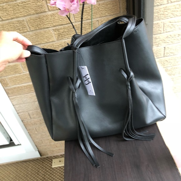 Brand name purses - Picture 5 of 8